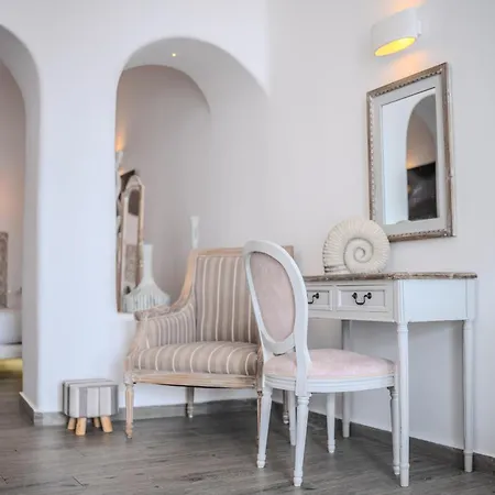 Hotel Angel Luxury Fira (Santorini)