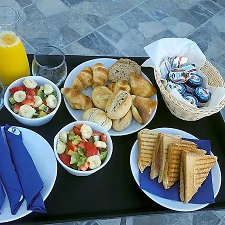 Angel Luxury Hotel 3*