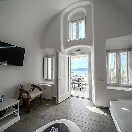Angel Luxury Fira (Santorini)