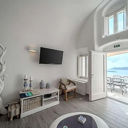 Angel Luxury Hotel Fira (Santorini)