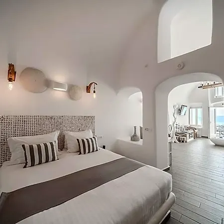 Hotel Angel Luxury 3*