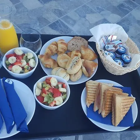 إنجيل لكجري سويتس 3* ثيرا