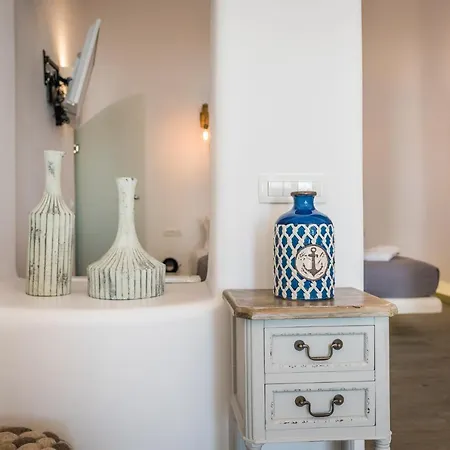 Angel Luxury 3* Fira (Santorini)
