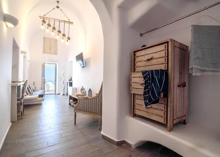 Hotel Angel Luxury Fira (Santorini)