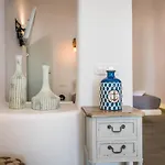 Angel Luxury 3* Fira (Santorini)
