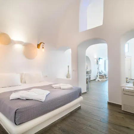 Hotel Angel Luxury Fira (Santorini)