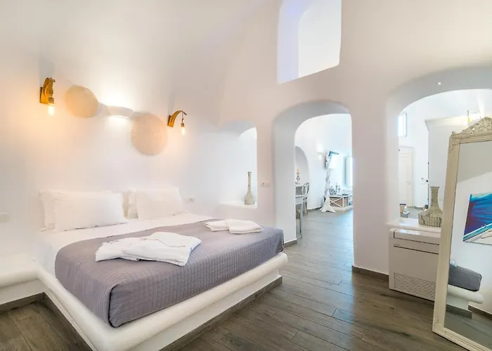 Otel Angel Luxury Fira (Santorini)